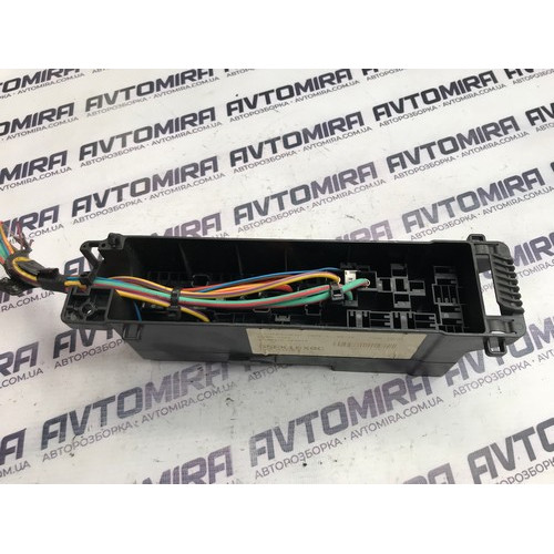 Блок предохранителей Ford Focus 3 2011-2017 AV6T14K131AB
